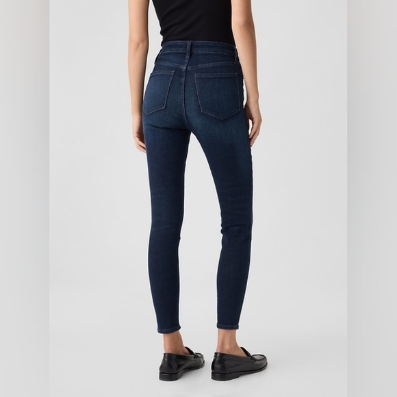 GAP Mid-Rise Jeggings - Picture 2 of 7